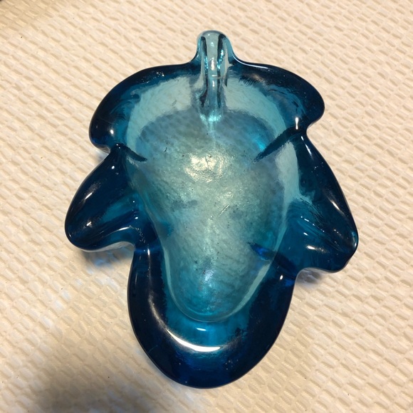 VINTAGE Mid Century Art Glass Turquoise  Ashtray 9” Long6” Wide 2.5 Tall $50.00 - Picture 2 of 8